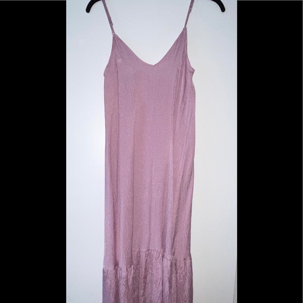 Maxi sunflower Allie dress from Zara! Never worn my chest is too big.